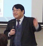 角本学部長